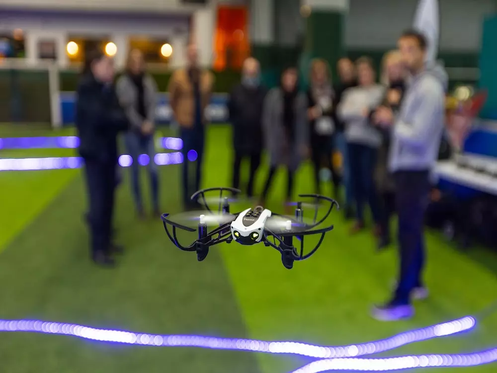 animation drone indoor